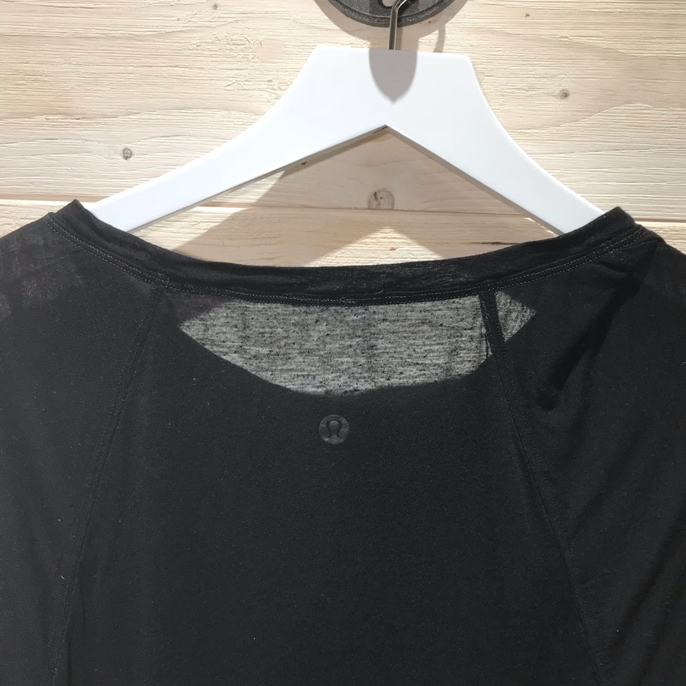 Lululemon batwinged black long sleeve tee S women